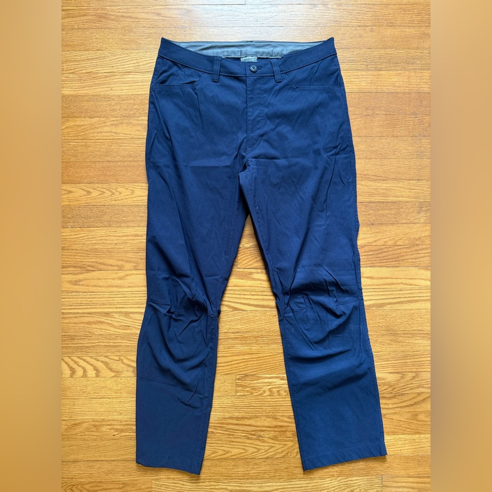 Eddie Bauer Men's Navy Blue Pants